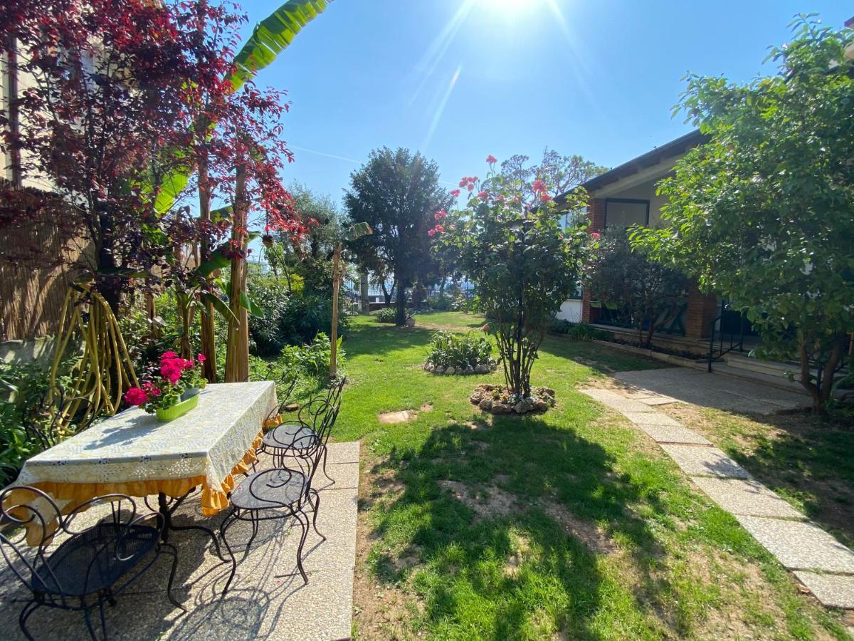 Casa Vacanze Gabbianella Villa Con Giardino Lungolago Maderno Toscolano Maderno Dış mekan fotoğraf